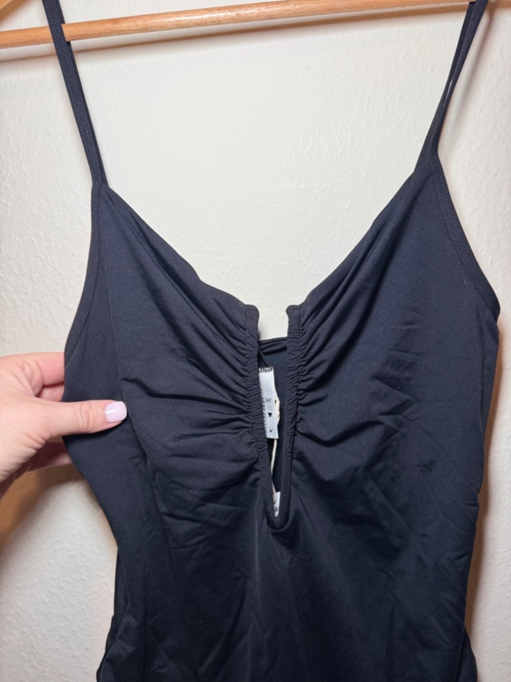 L*Space Roxanne One Piece Bitsy Swimsuit XL Black Ruched Plunge NWT - Picture 6 of 7